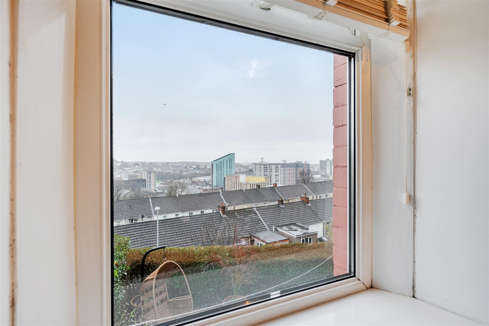 Bryn Y Don Road, Mount Pleasant, Swansea, SA1 6YA